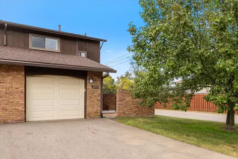 26470 Summerdale Dr, Southfield, MI 48033