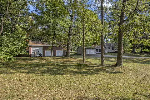 1219 102nd Ave, Plainwell, MI 49080
