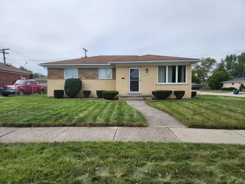 24235 Ridgecroft Ave, Eastpointe, MI 48021