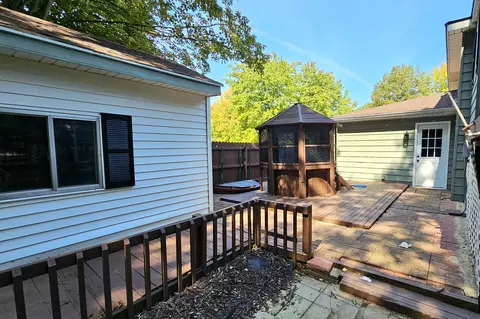 68 Hickory Nut Ln, Springfield, MI 49037 photo 21