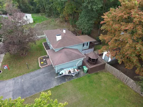 68 Hickory Nut Ln, Springfield, MI 49037 photo 30