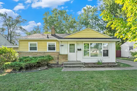 901 Craft Ave, Kalamazoo, MI 49048