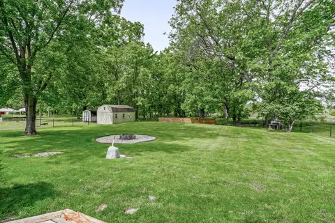 15233 Walters Dr, Marshall, MI 49068 photo 37