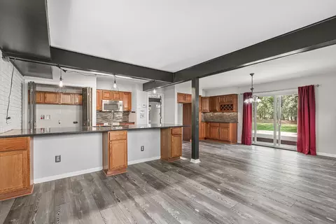 15233 Walters Dr, Marshall, MI 49068 photo 9