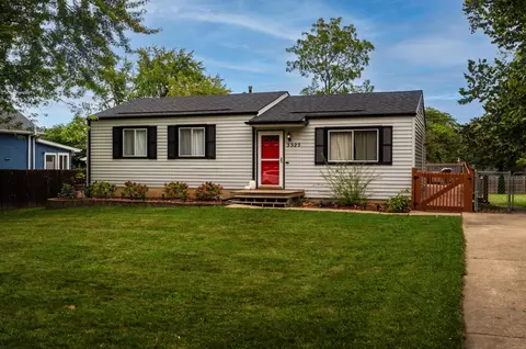 3325 La Salle Dr, Ann Arbor, MI 48108