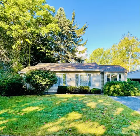 807 Saint Paul St, Ludington, MI 49431