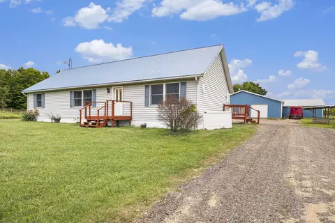 695 S Elba Rd, Lapeer, MI 48446