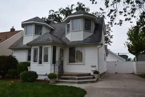 2220 Angelique Ave, Lincoln Park, MI 48146