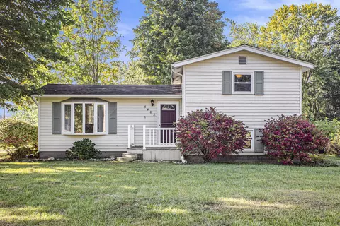 3408 B Dr S, East Leroy, MI 49051