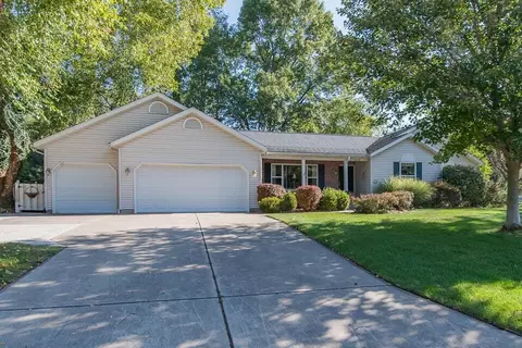 6235 Eagle Ridge Dr, Kalamazoo, MI 49004