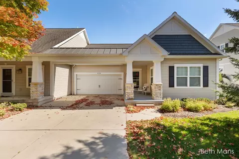 4350 Endicott Ave SE, Kentwood, MI 49512