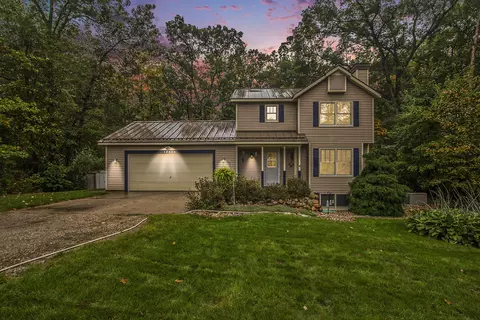 12424 Sleeper St, Grand Haven, MI 49417