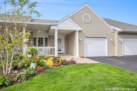 1088 Fountain View Cir #3, Holland, MI 49423