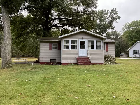 25545 Redfield St, Edwardsburg, MI 49112