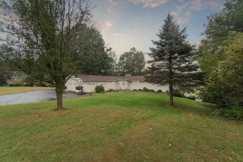 567 Ramsey Ln, Pleasant Lake, MI 49272