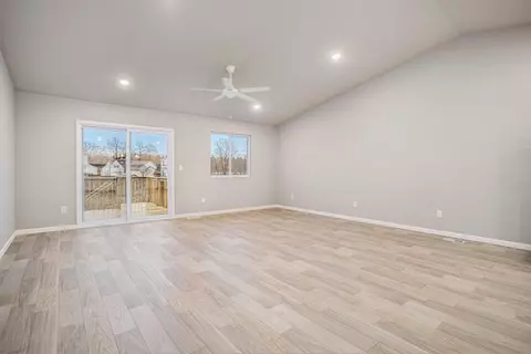 112 St Clair Cir, Brooklyn, MI 49230 photo 4