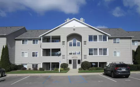 8372 N Jasonville Ct SE, Caledonia, MI 49316