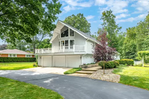 37 Lynwood Dr, Battle Creek, MI 49015