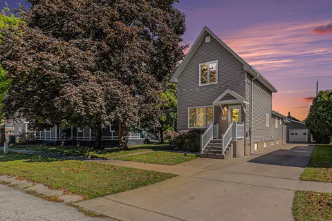 811 High St, Manistee, MI 49660