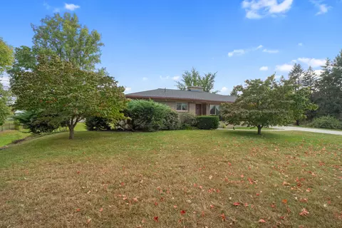 2001 Henry Rd, Jackson, MI 49201 photo 4