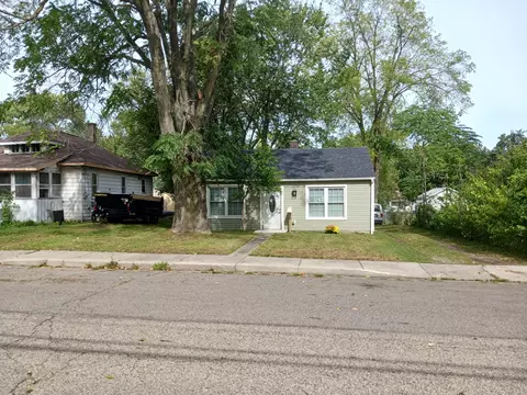 1219 Palmer Ave, Kalamazoo, MI 49001