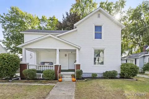 242 Mechanic St, Coopersville, MI 49404