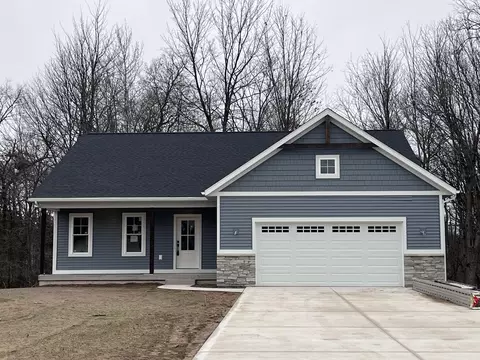 6439 Luda Ct, Coopersville, MI 49404