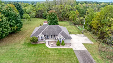5423 N Lake Rd, Clarklake, MI 49234