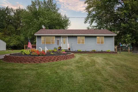 9724 Plank Rd, Maybee, MI 48159