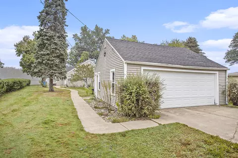 8026 Greenfield Shores Dr, Scotts, MI 49088
