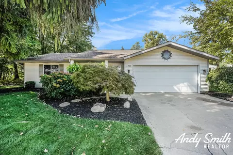 1839 Ottawa Beach Rd, Holland, MI 49424