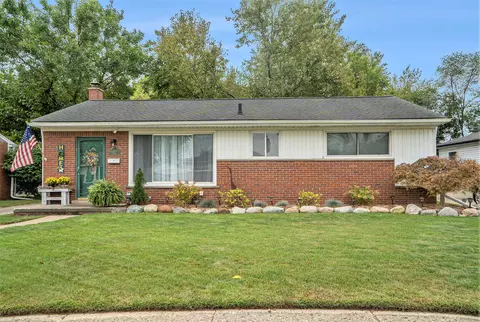 35029 Elmira St, Livonia, MI 48150