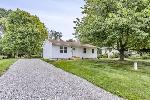 445 Maitland Dr, Horton, MI 49246