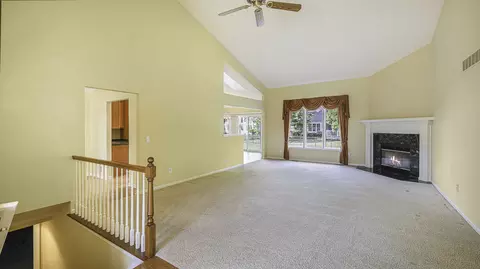 21629 Carleton Place Dr, Macomb, MI 48044 photo 3