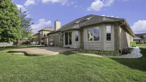 21629 Carleton Place Dr, Macomb, MI 48044 photo 26