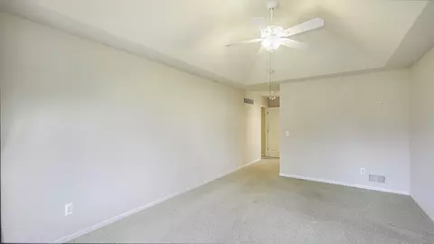 21629 Carleton Place Dr, Macomb, MI 48044 photo 14