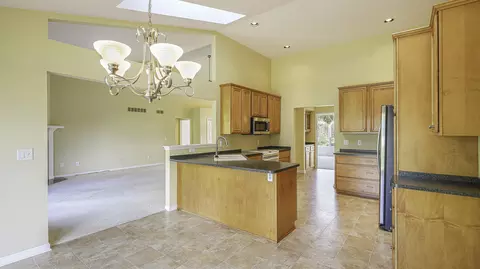 21629 Carleton Place Dr, Macomb, MI 48044 photo 7