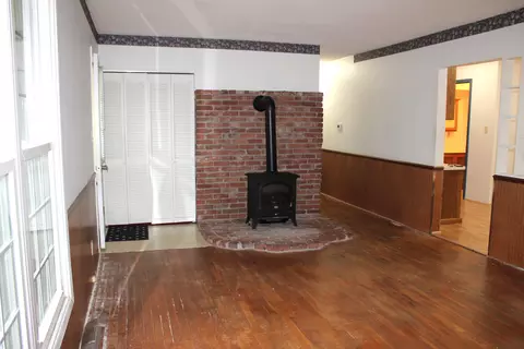 53 Central Park Dr, Coldwater, MI 49036 photo 2