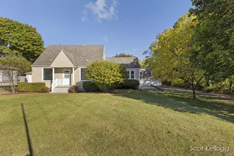 1355 4 Mile Rd NE, Grand Rapids, MI 49525