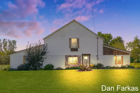 5101 W State Rd, Middleville, MI 49333