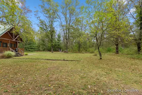 3661 E Gustafson Trl, White Cloud, MI 49349 photo 5