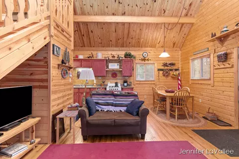 3661 E Gustafson Trl, White Cloud, MI 49349 photo 10