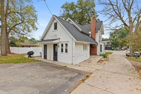 775 Leonard St NE, Grand Rapids, MI 49503