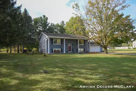 1591 Louva Ct, Belding, MI 48809