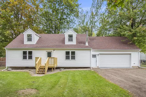 1215 Decamp Rd, Leslie, MI 49251
