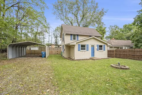 730 Chene Dr, Kalamazoo, MI 49008