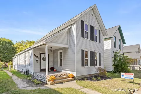 1107 Jennette Ave NW, Grand Rapids, MI 49504