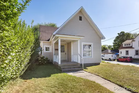2048 Palace Ave SW, Grand Rapids, MI 49507