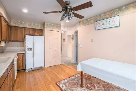 38 Maplegrove Grv, Clawson, MI 48017 photo 6