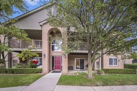 1437 Duncan Dr, Chelsea, MI 48118